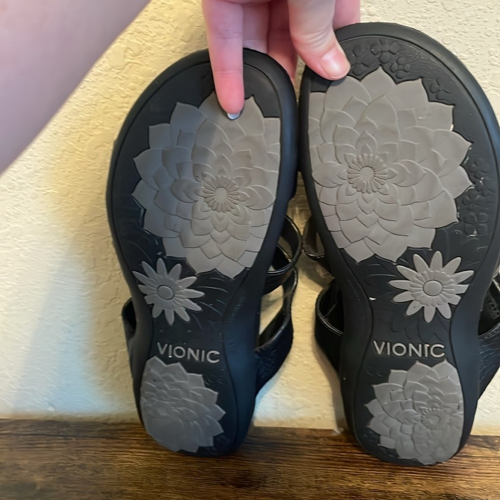 Vionic sandal - Picture 3 of 4